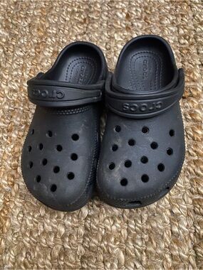 CROCS Kids Classic Clog in Black